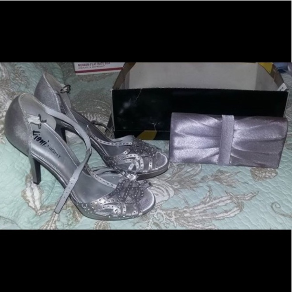 Silver 3.5” Heels w/ Rhinestones & Matching Purse